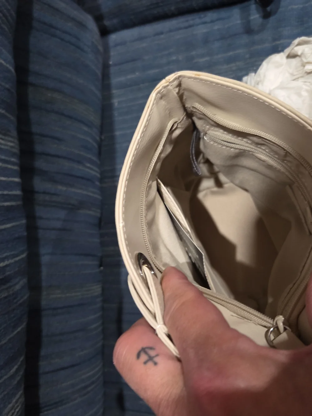 Wilsons Nude Pebble Bucket Purse New With Tag